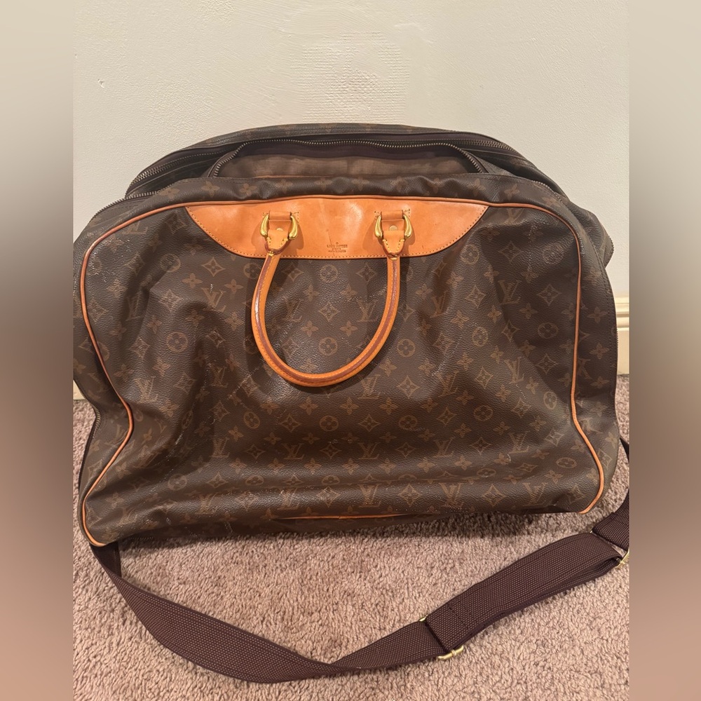 Louis Vuitton Monogram Alize 3 Poches